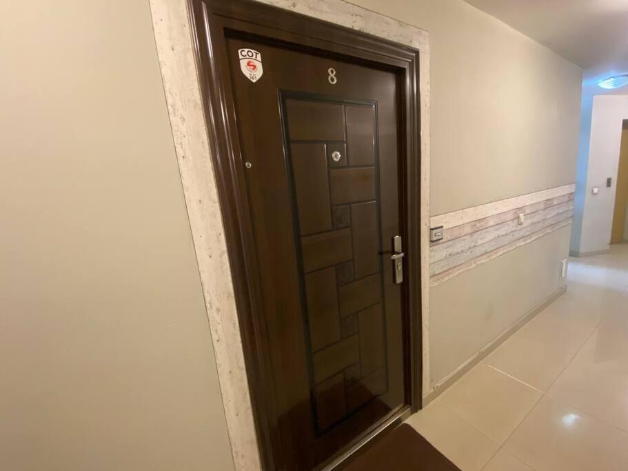 Lovely 1-Bedroom Apartament With Free Parking โซเฟีย ภายนอก รูปภาพ